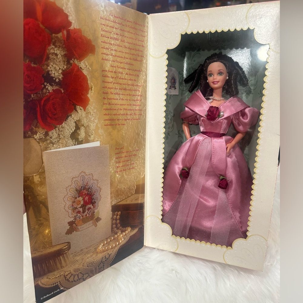 1995 Barbie Sweet Valentine Collector Doll in Pink Box NEW Vintage